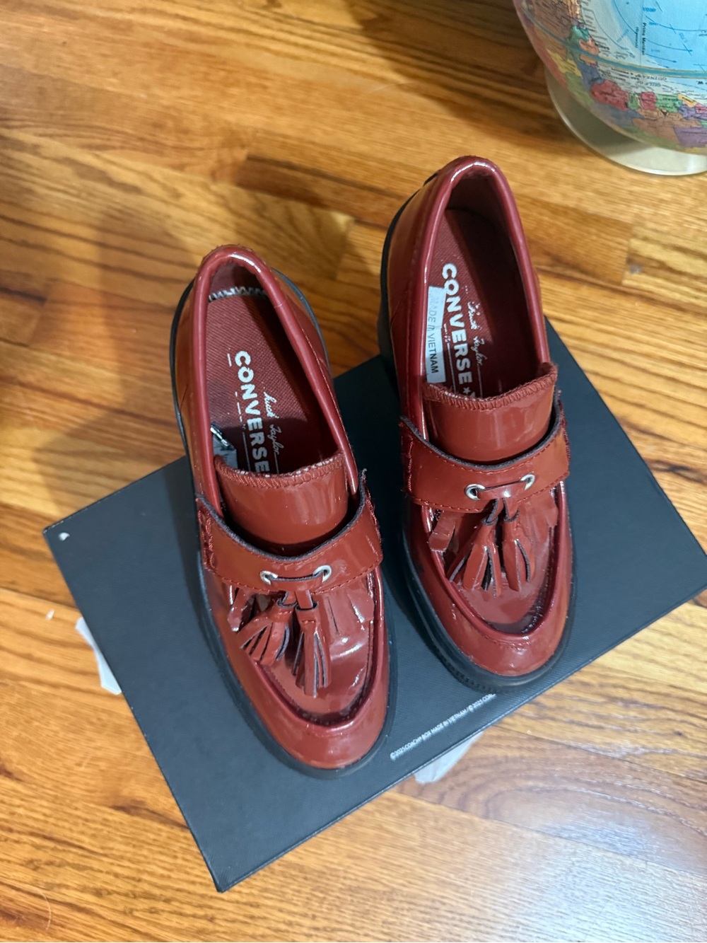 Women's Converse Tassel Platform Loafers in Burgundy - Picture 4 of 6